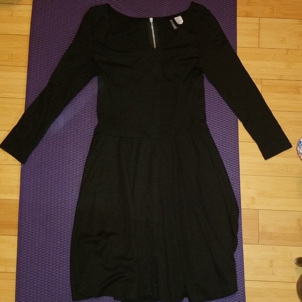 H&M Divided Black Skater Dress